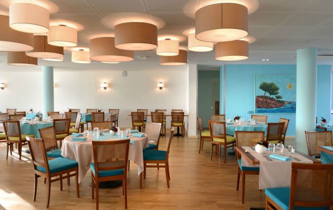 Résidence Senior DOMITYS  Les Côteaux de l'Esterel  : Résidence Services Seniors DOMITYS de Fréjus - Restaurant